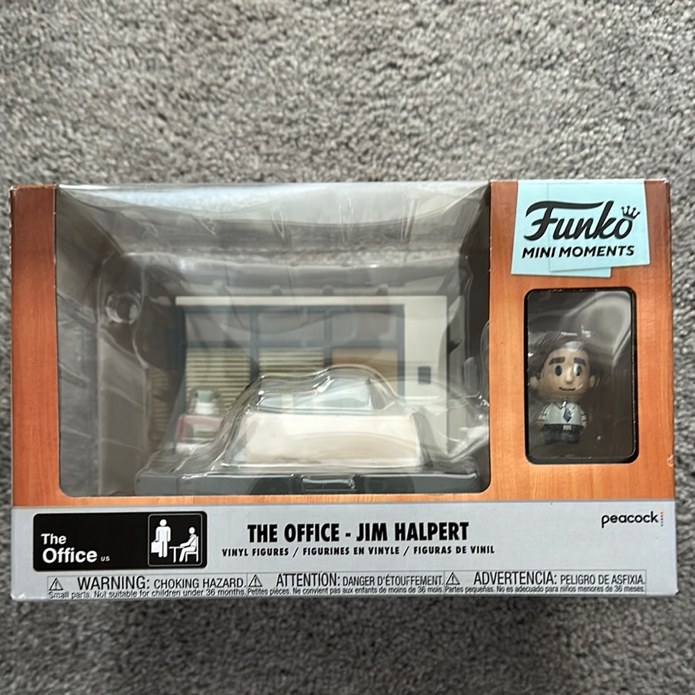 Funko Black and White Office Desk Diorama